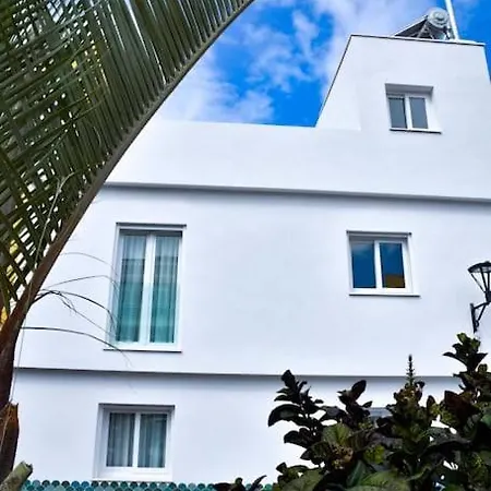 Ballesteros Sunset B Apartamento *